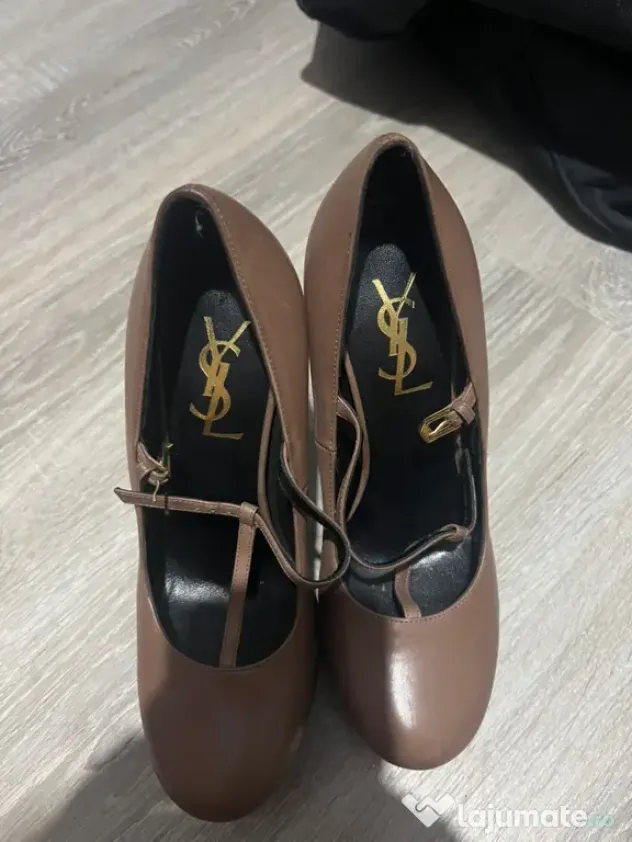 Pantofi