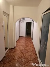 Apartament 4 camere, etaj 1 , Micro 18 
