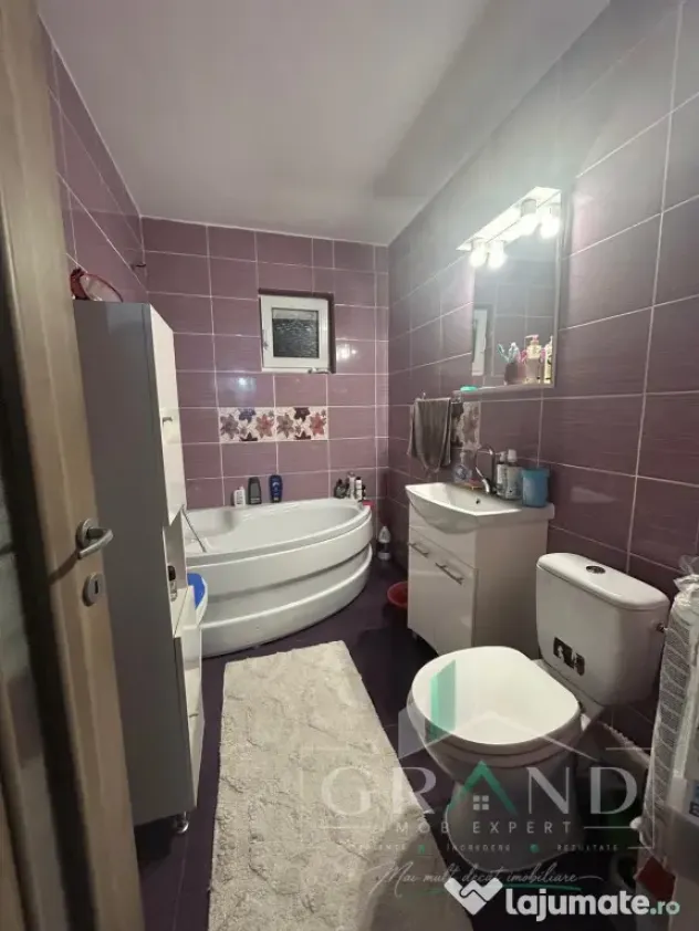 Apartament de vanzare 2 camere decomandate, Eroilor, Florest - Floresti (Cluj)