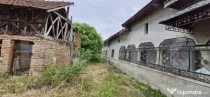 Domeniu polivalent, ideal pentru 2 familii / afacere, 300 mp