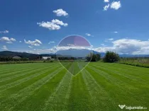 Oază de liniște și panoramă spectaculoasă: Teren int...