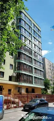 Apartament 3 camere etaj 5 ,70 mp , centrala termica 
