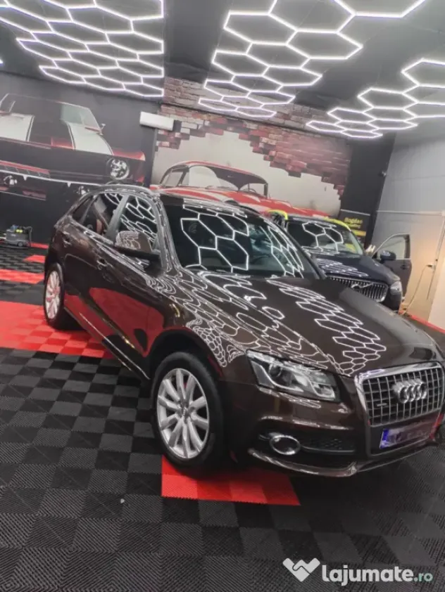 Vand Audi Q5 Negociabil