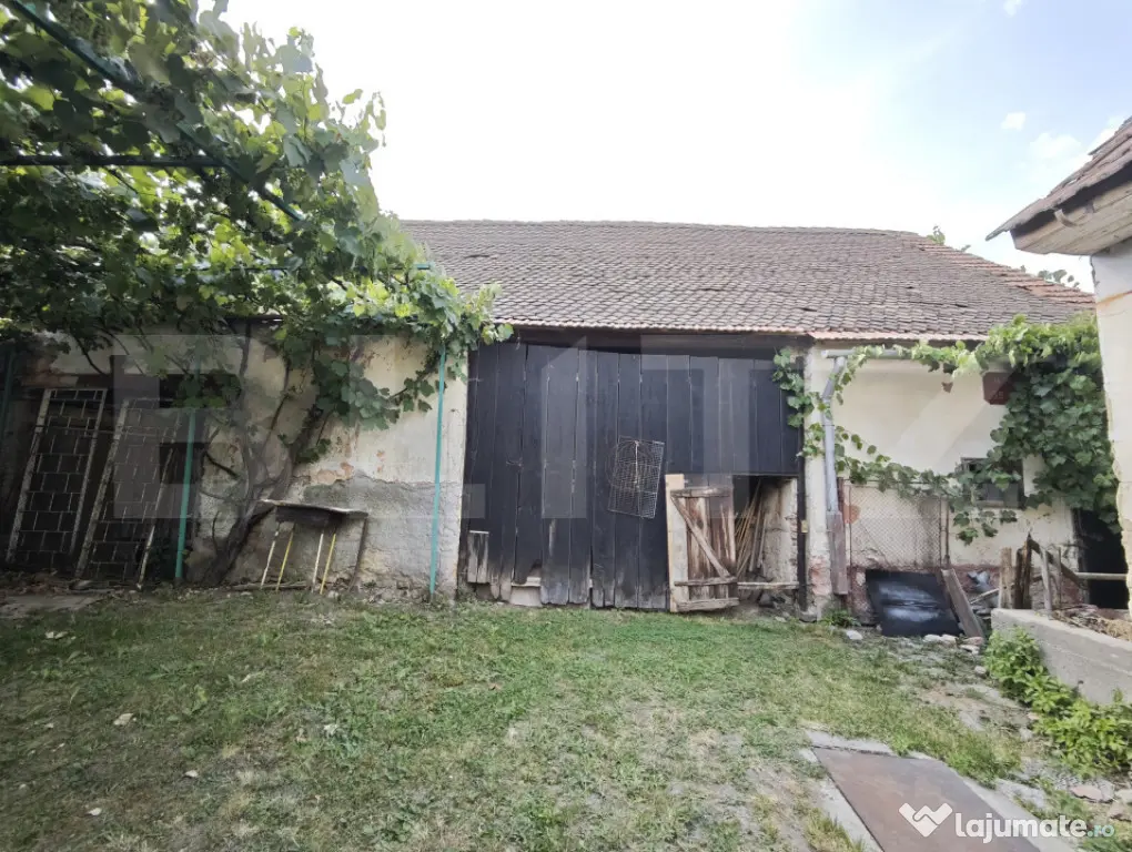 Casă de vanzare, 2 corpuri, 120 mp, teren 454 mp, zona Dumb - Dumbravita (Brasov)