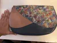 Poșetă piele cu imprimeu floral 