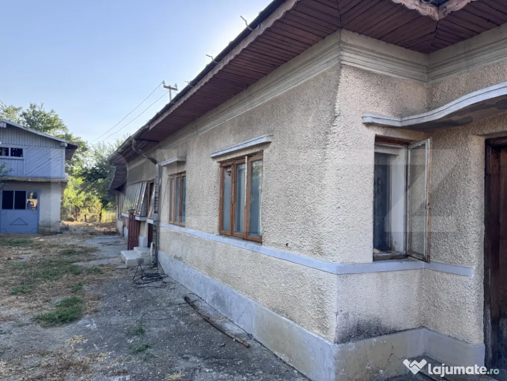 Casa Individuala 5 camere si teren generos, Romanesti - Barcanesti (Prahova)