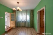 Casă din cărămidă, cu garaj și curte proprie – zona c 