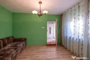 Casă din cărămidă, cu garaj și curte proprie – zona c 
