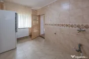 Casă din cărămidă, cu garaj și curte proprie – zona c 