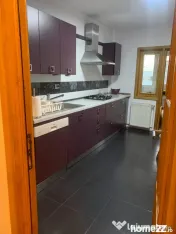 - Duplex 3 camere 112mp, Zona Calarasilor. Plus boxa 16mp, l