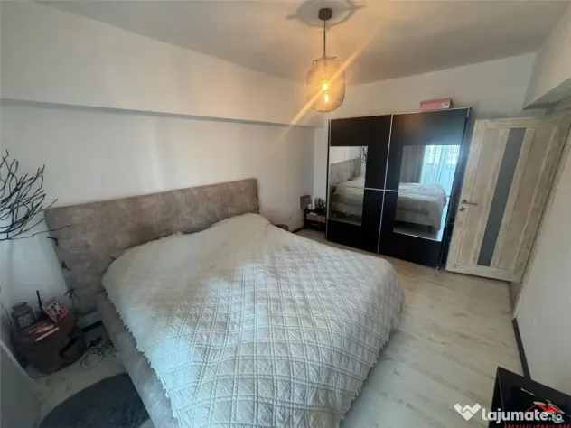 Ap 3 cam, et 2/3,86 mp utili, zona Gerald-B-dul Brailei reno - Focsani (Vrancea)