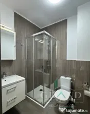 Închiriez apartament 3 camere – Dambu Rotund 