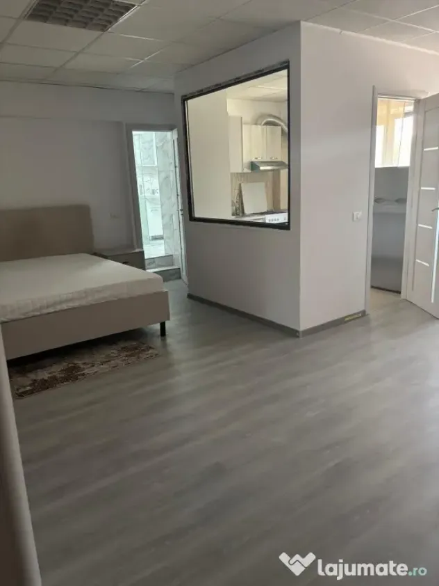 Piata sudului soseaua berceni etaj 1 - Bucuresti (Bucuresti-Ilfov)