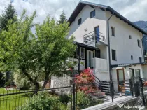 Vila pensiune 4 apartamente 4 nivele Bușteni zona Valea alba