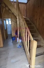 Cabana cu 4 camere de vanzare in Sinaia 