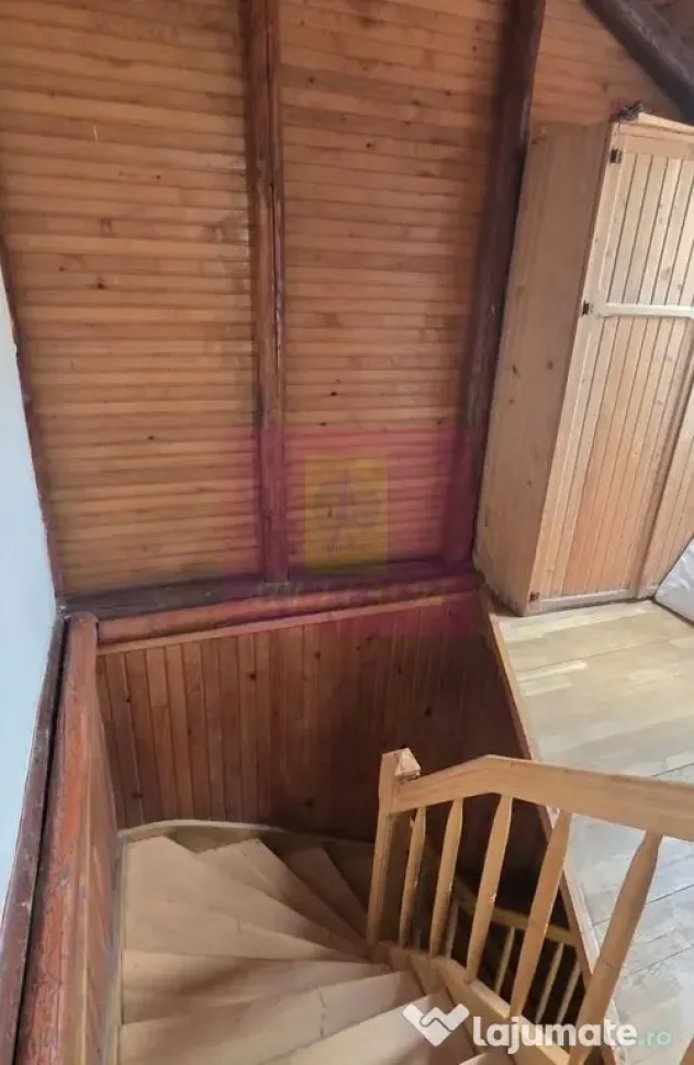 Cabana cu 4 camere de vanzare in Sinaia - Sinaia (Prahova)
