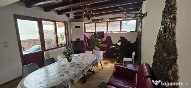 Cabana cu 4 camere de vanzare in Sinaia - Sinaia (Prahova)