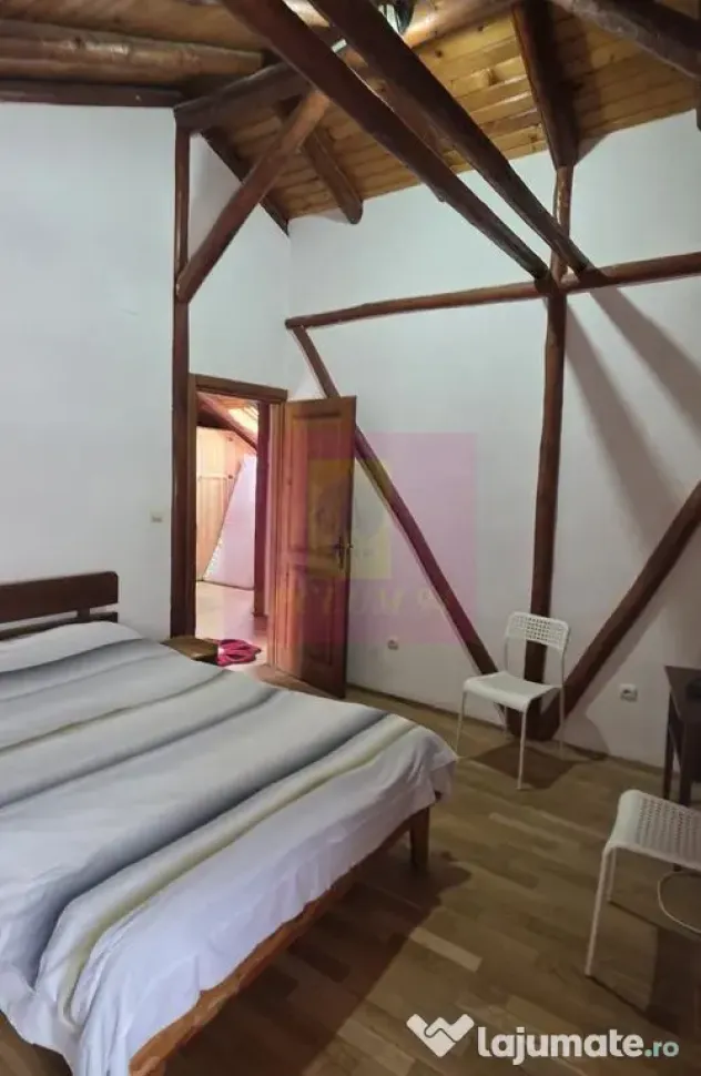 Cabana cu 4 camere de vanzare in Sinaia - Sinaia (Prahova)