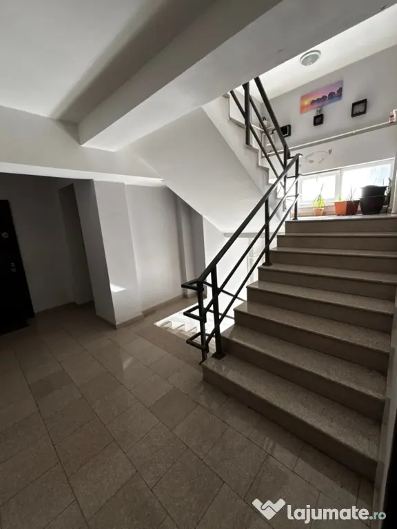 Vând apartament 3 camere | Mobilat & Utilat Complet