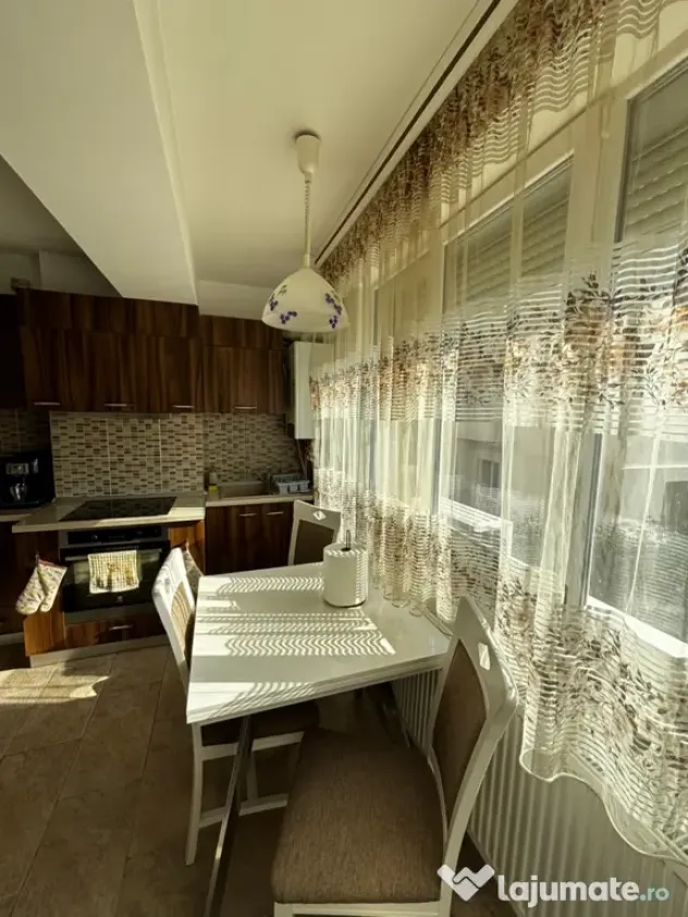 Vând apartament 3 camere | Mobilat & Utilat Complet
