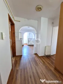 Apartament 3 camere Micro 4 ,et 7