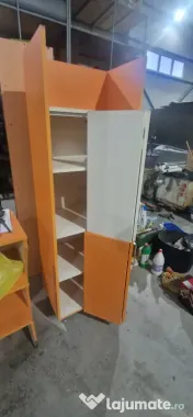Echipamente Bucătărie  / Pizzerie – Banc Pizza Granit, Cuptor, Feliator, Vitrine 