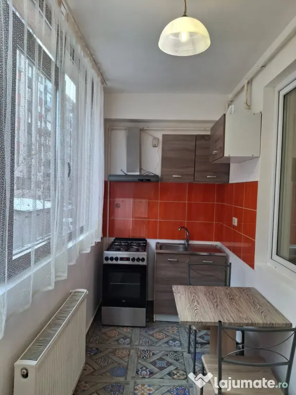 Închiriez apartament 2 camere in Militari Residence