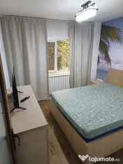 Vanzare - apartament cu 3 camere, etaj intermediar - Side... 