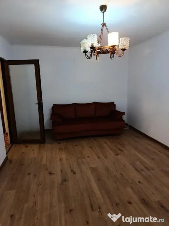 Tomis 3-apartament 2 camere decomandat cu gaze - Constanta (Constanta)