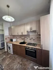 Apartament de închiriat – Zona Faleză | Etaj | Mobilat ? 