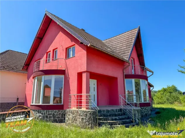 FILM! Casa noua,Covasna,cu fotovoltaic, garaj,curte,2 terase - Covasna (Covasna)