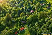 FILM!2.000 mp teren in miracolul naturii autentice casa caba 