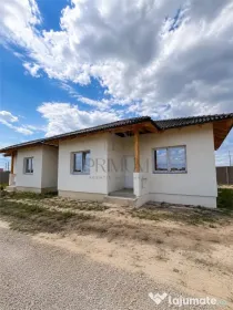 MOSNITA NOUA - DUPLEX DESPARTIT PRIN BAIE - 3 CAMERE