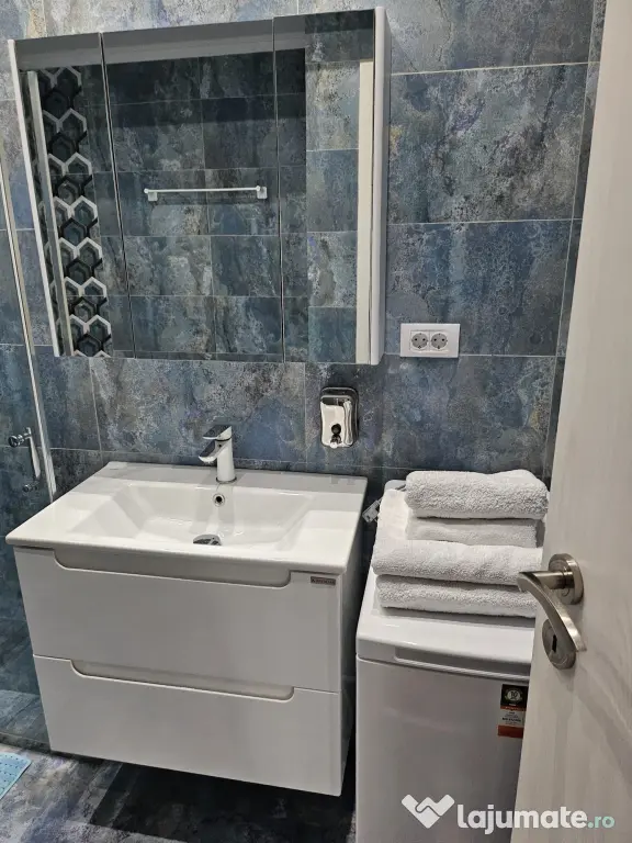 Proprietar închiriez apartament cu 2 camere in Mamaia Nord/Navodari