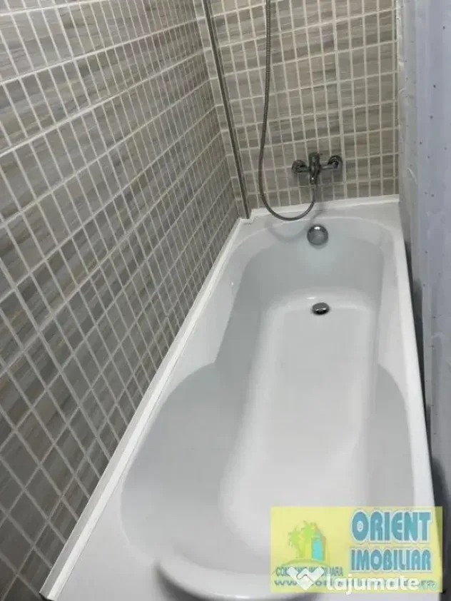 Tomis Plus, de inchiriat apartament 2 camere, mobilat, gaze - Constanta (Constanta)