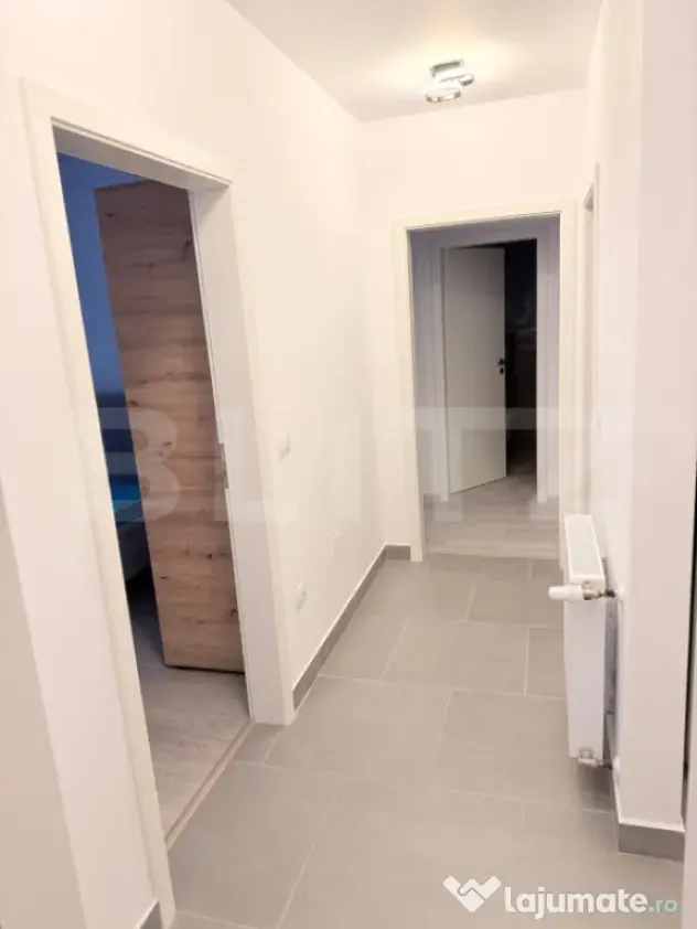 Apartament 3 camere , Tractorul , 75mp , prima inchiriere , - Brasov (Brasov)