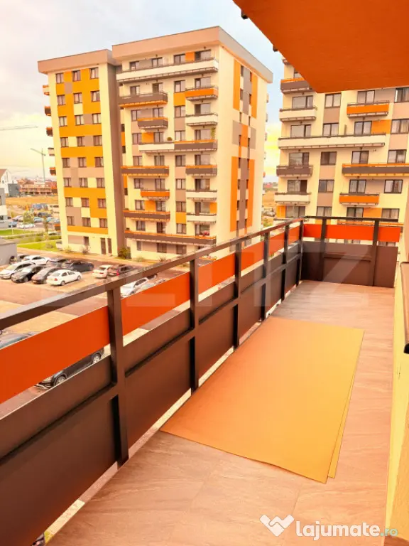 Apartament 3 camere , Tractorul , 75mp , prima inchiriere , - Brasov (Brasov)