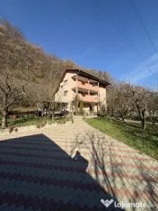 Casa 249 mp cu teren 2172 mp - zona Tautiului - Floresti