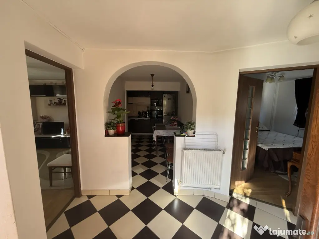 Casa 249 mp cu teren 2172 mp - zona Tautiului - Floresti - Floresti (Cluj)