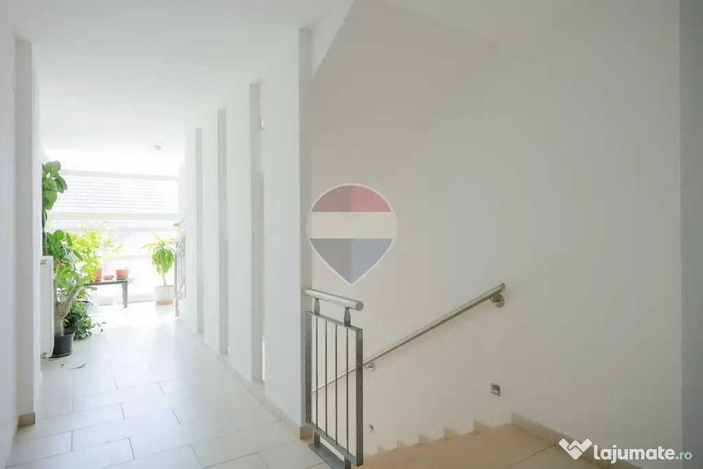 Apartament cu 2 camere de vânzare, parcare subterană, O... - Oradea (Bihor)