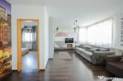 Apartament cu 2 camere de vânzare, parcare subterană, O...