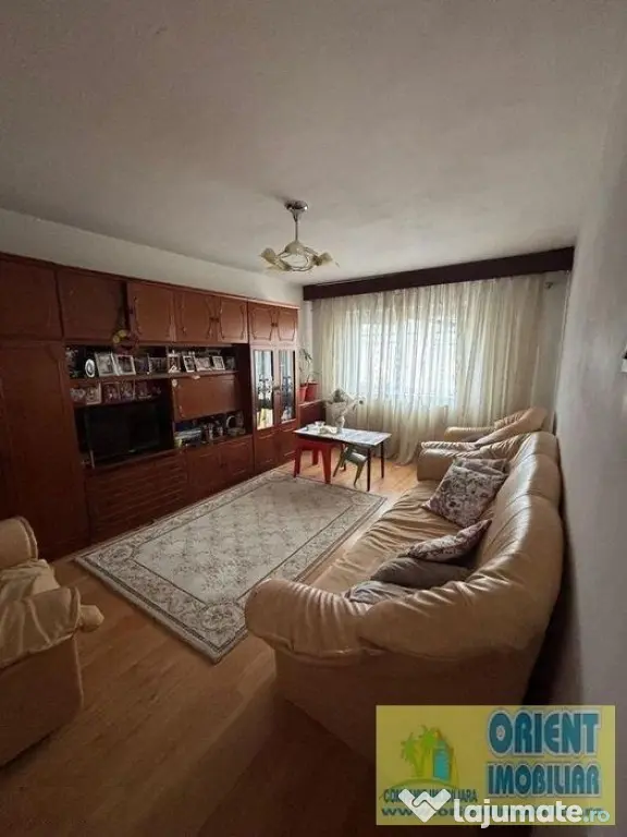 Dacia, de vanzare apartament 3 camere, decomandat, gaze - Constanta (Constanta)