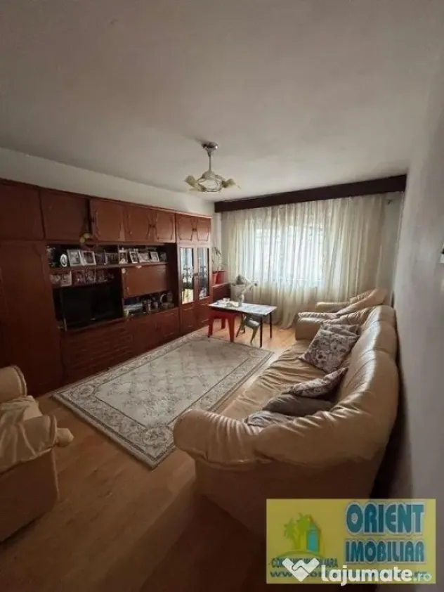 Dacia, de vanzare apartament 3 camere, decomandat, gaze - Constanta (Constanta)