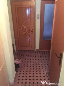 Proprietar ofer spre închiriere cameră apartament 2 camere Rectoratul Universității