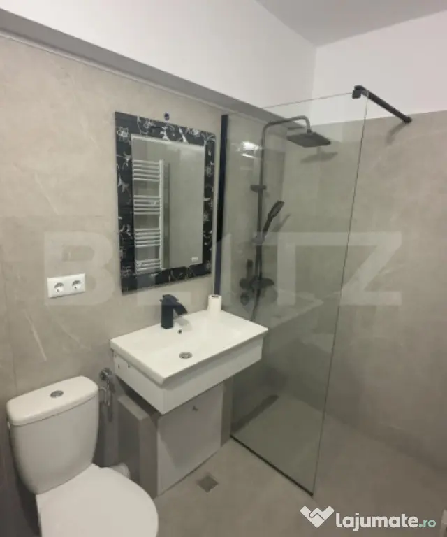 Apartament de vânzare, 3 camere & balcon, Central - Zalău - Zalau (Salaj)