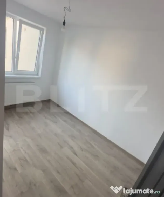 Apartament de vânzare, 3 camere & balcon, Central - Zalău - Zalau (Salaj)