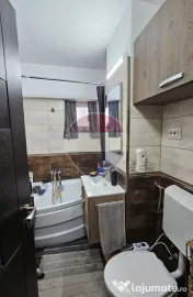 Apartament cu 2 camere de vânzare în zona Central Tg Neamt 