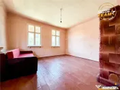 Casa cu potential, acces la din 2 strazi, 512 mp teren, 
