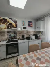 Apartament 3 camere, 73 mp, zona Materna 