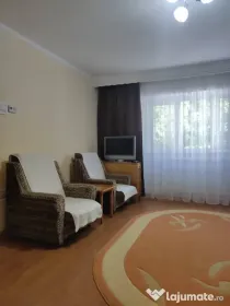 Ofer spre închiriere un apartament cu o cameră, zona Buzăului